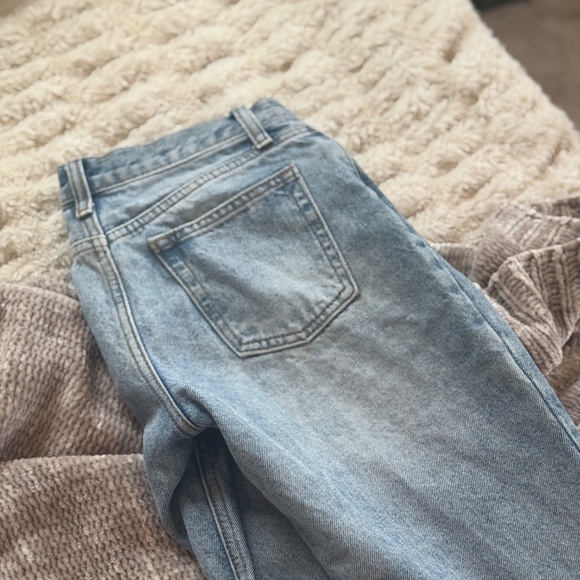 Brandy Melville John Galt Quinn Jeans - Picture 6 of 7
